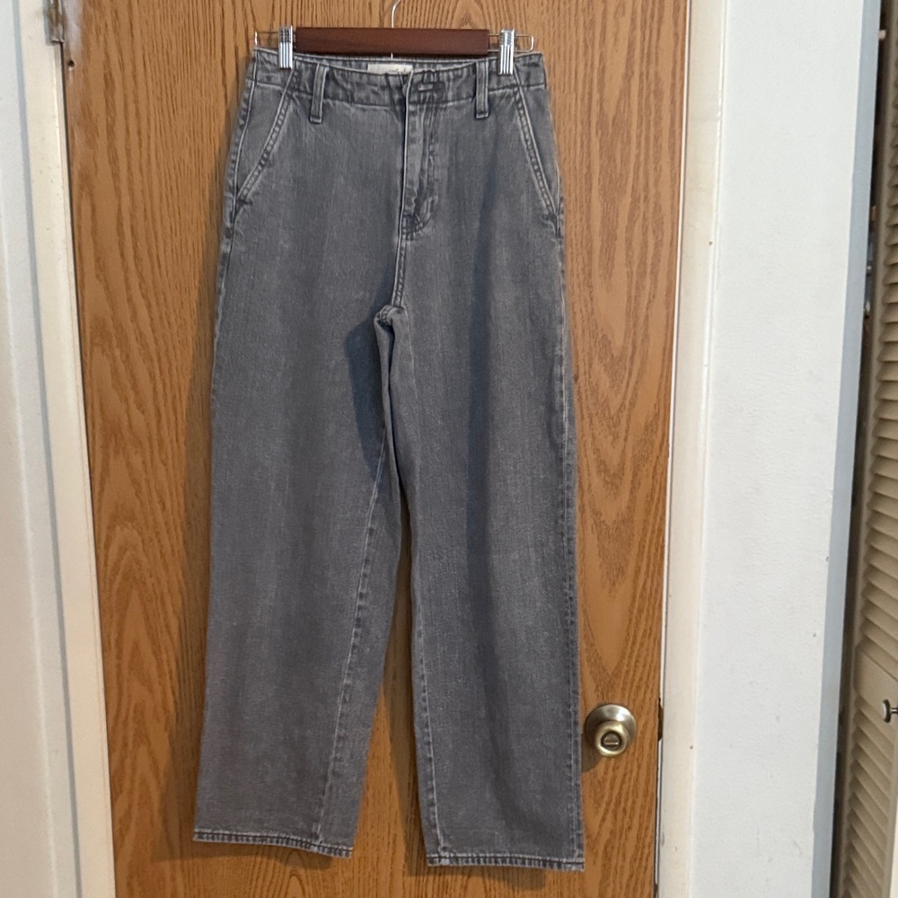 Universal Thread Relaxed Fit Straight Leg Gray Denim Jeans Size 0/24R